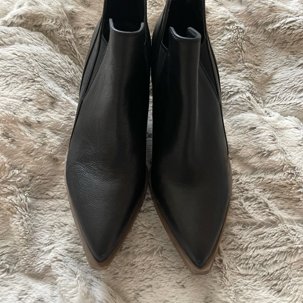 Vince Camuto Black Pointed Toe Chelsea Booties